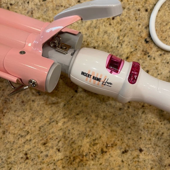 Insert name here curling wave wand used once - Picture 3 of 3